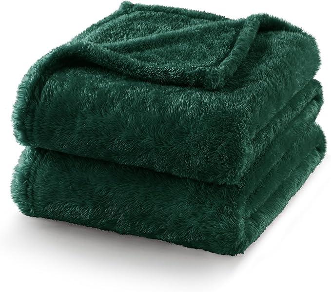 Exclusivo Mezcla Plush Fuzzy Fleece Bed Blanket Twin Size, Super Soft, Fluffy and Warm Blankets for Couch, Bed, All Season (Forest Green, 90x66 inches)