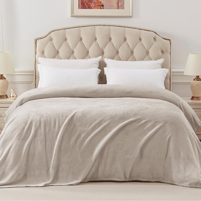Exclusivo Mezcla Fleece Blankets Queen Size for Bed, Super Soft and Warm, All Season, Cozy, Plush, Lightweight, 90x90 Inches, Camel