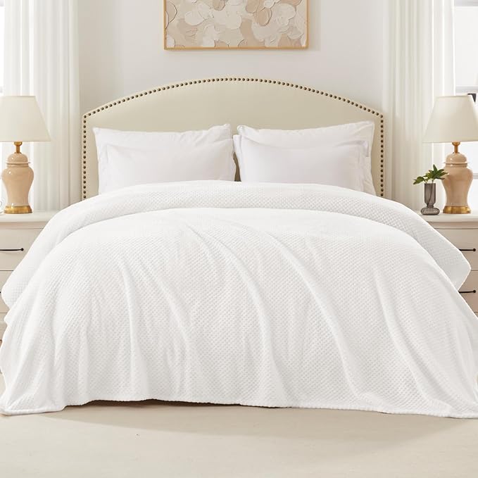 Exclusivo Mezcla Fleece Bed Blanket Queen Size, Super Soft and Warm Blankets for Couch, Sofa and Bed Waffle Textured, Cozy, Fuzzy and Lightweight (Pure White, 90x90 Inches)