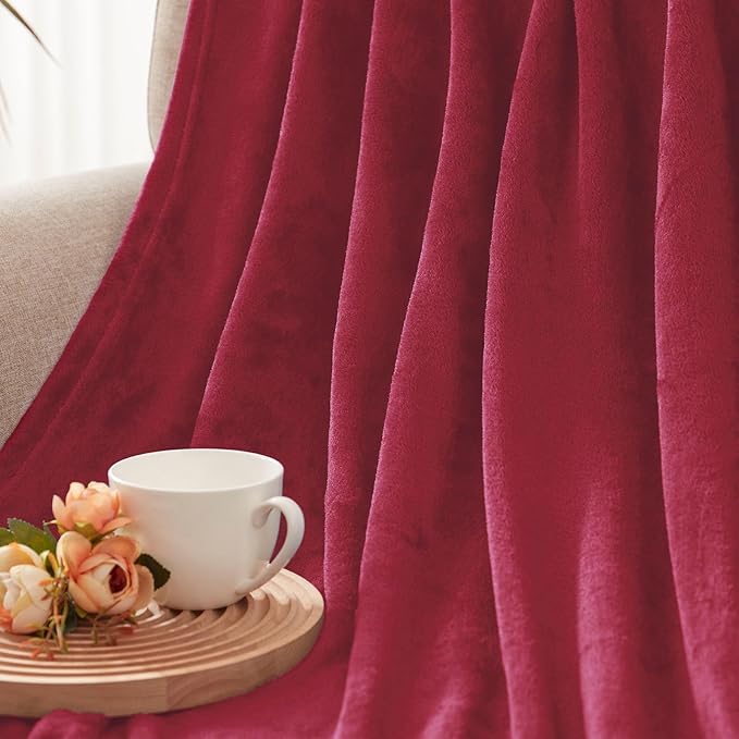 Exclusivo Mezcla Fleece Blanket Twin Size for Bed, Super Soft and Warm, All Season, Cozy, Plush, Lightweight, 60x80 Inches Deep Red