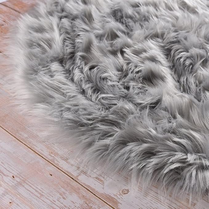 ORINOVA Silver Grey Plush Faux Sheepskin Fur Area Rugs for Bedroom Nursery Washable Shag Rug 4x6 Rectangle Rug