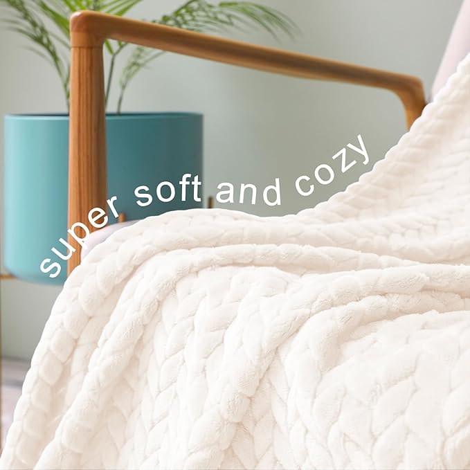 Exclusivo Mezcla Fleece Twin Size Blanket for Bed, 90x66 Inches Soft Cozy Jacquard Flannel Blankets, Lightweight Fuzzy Plush Warm for Women, Off White