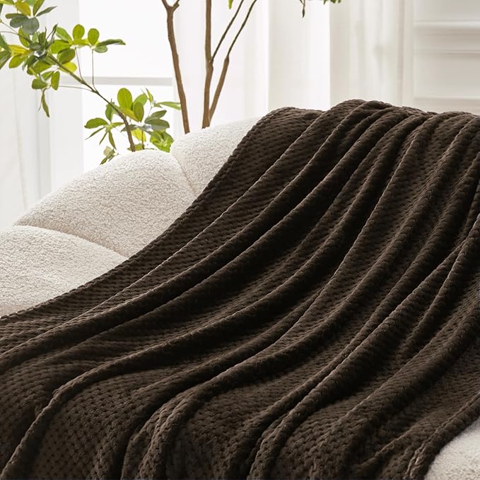 Exclusivo Mezcla Fleece Bed Blanket King Size, Super Soft and Warm Blankets for Couch, Sofa and Bed Waffle Textured, Cozy, Fuzzy and Lightweight (Coffee, 90x104 Inches)