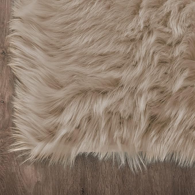 Latepis Camel Living Room Rugs Faux Sheepskin Fur 6x9 Area Rugs for Bedroom Fluffy Washable Large Rug for Floor Rug Home Decor Beige Rectangle