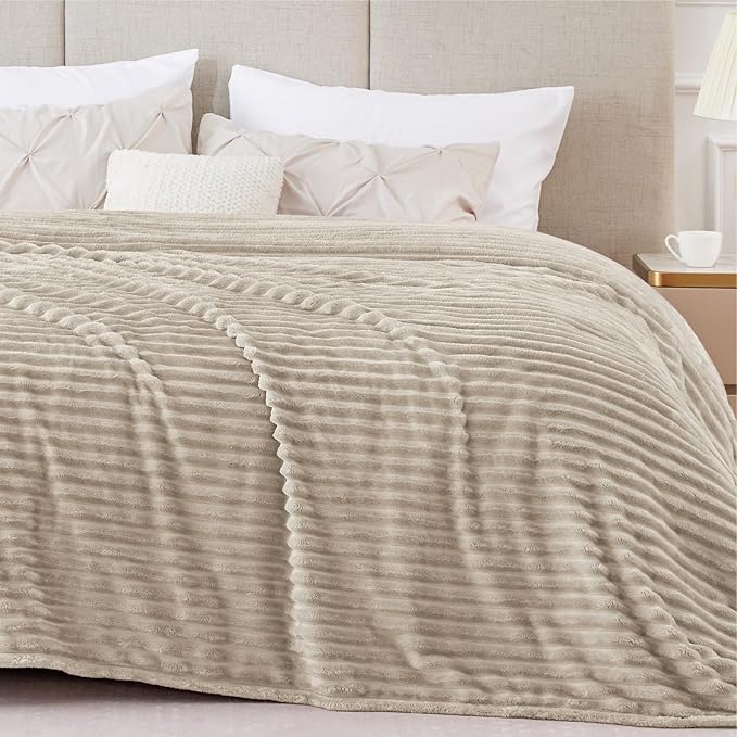 BEDELITE Fleece Blanket King Size – 3D Ribbed Jacquard Soft and Warm Decorative Fuzzy Blankets – Cozy, Fluffy, Plush Lightweight Throw Blankets for Couch, Bed, Sofa(Linen, 108x90 inches)