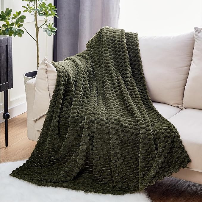 EXQ Home Fleece Blanket Throw XL for Couch or Bed - 3D Imitation Turtle Shell Jacquard Decorative Blankets - Cozy Soft Fuzzy Flannel Blanket Suitable for All Seasons(50"×70",Moss Green)