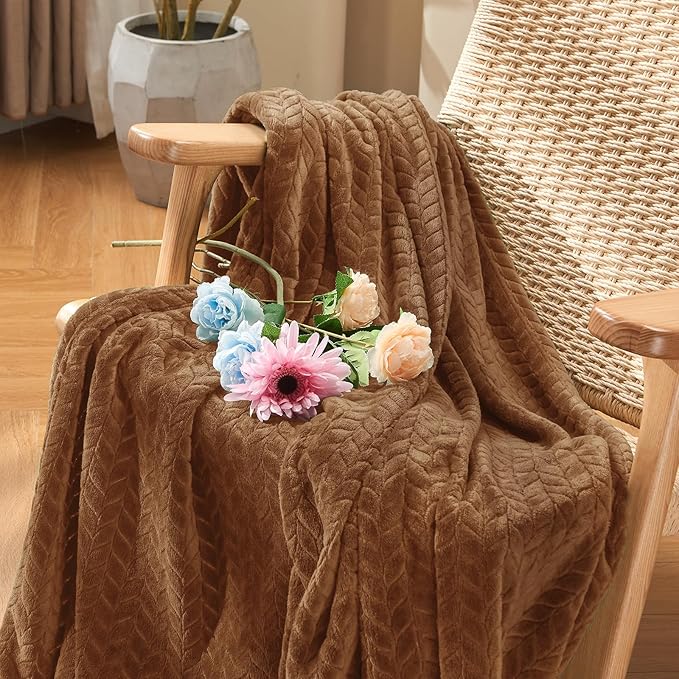 inhand Dark Brown Fleece Queen Blanket for Bed, Super Soft Flannel Cozy Blankets for Adults, Lightweight Leaves Pattern Fuzzy Blanket for Office,Warm Plush Blankets for All Season, 90x90 Inches