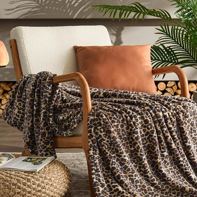 BEDELITE Fleece Blanke for Couch & Bed, Luxury Plush Cozy Fuzzy Blanket, Throw 50"x 60", Dark Brown