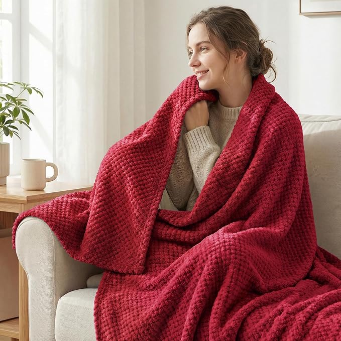 Exclusivo Mezcla Fleece Throw Blanket Extra Large, Super Soft and Warm Blankets for Couch, Sofa and Bed Waffle Textured, Cozy, Fuzzy and Lightweight (Deep Red, 50x70 Inches)