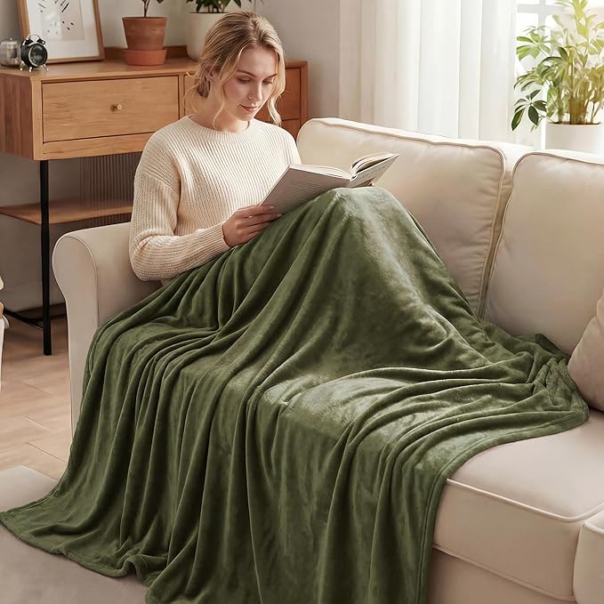 Exclusivo Mezcla Fleece Blankets Queen Size for Bed, Super Soft and Warm, All Season, Cozy, Plush, Lightweight, 90x90 Inches, Olive Green