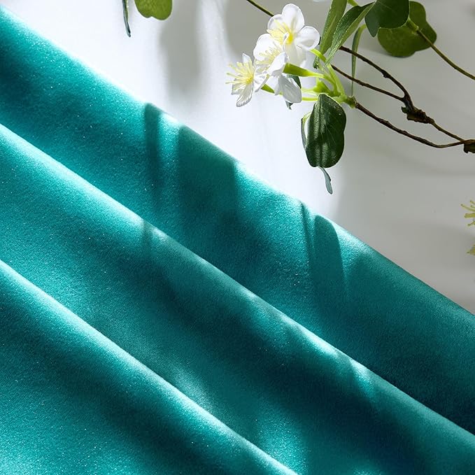 GIGIZAZA Decorative Couch Throw Pillow Covers,Set of 2 Teal Peacock Green Square Pillow Cushion Covers 22x22,Pillow Cases Velvet Pillow Covers