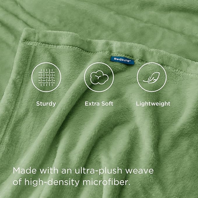 Bedsure GentleSoft Green Throw Blanket for Couch - 300GSM Soft Cozy Fleece Blankets for Home Decor Gifts, Emerald, 50x60 Inches