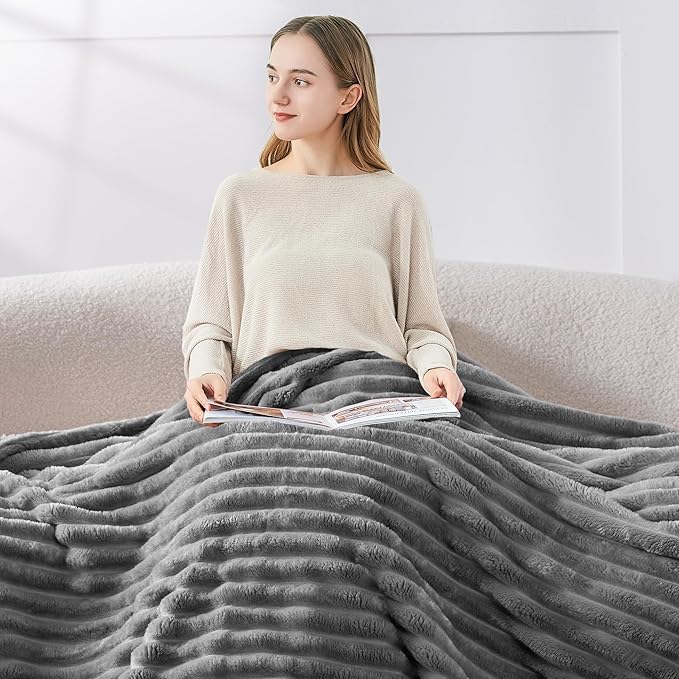 BEDELITE Fleece Throw Blanket for Couch - 300GSM Soft & Warm Fluffy Grey Blanket, Decorative and Giftable Striped Blankets for Women, Men, 50"x60"