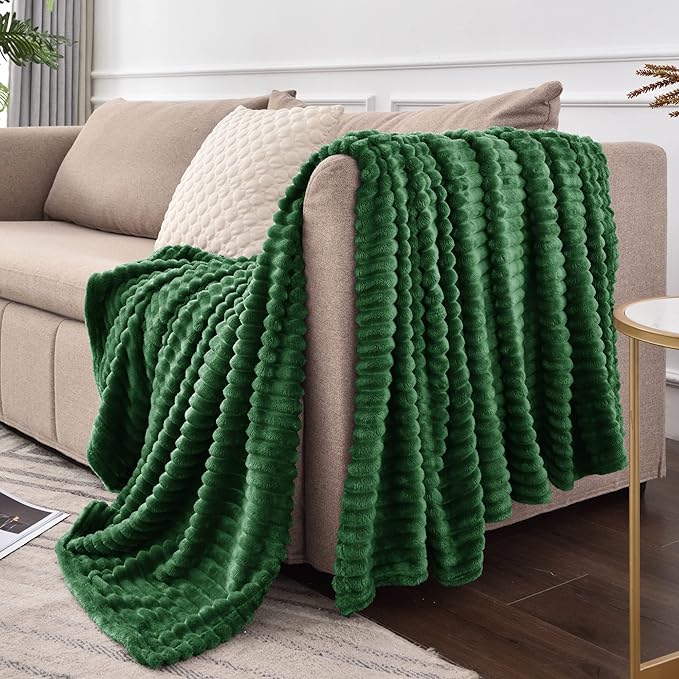 BEDELITE Fleece Throw Blanket for Couch – 3D Ribbed Jacquard Soft and Warm Decorative Fuzzy Blanket – Cozy, Fluffy, Plush Lightweight Green Throw Blankets for Bed, Sofa, 50x60 inches