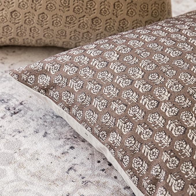 Foindtower Set of 2 Decorative Vintage Floral Print Throw Pillow Covers Neutral Modern Farmhouse Cushion Covers Boho Home Decor for Sofa Couch Chair Bedroom Living Room,20×20 Inch,Brown