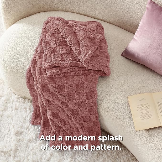 Bedsure GentleSoft Dusty Pink Throw Blanket for Couch - Checkered Fleece Blankets Gifts for Women Kids Girls, Cute Soft Cozy Throw for Bedroom Home Decor Gifts, 50x60 Inches